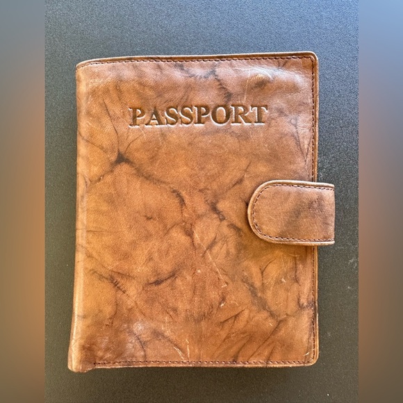 Vintage Edward Harvey passport cover with envelope card case. Brown color. - Picture 3 of 5